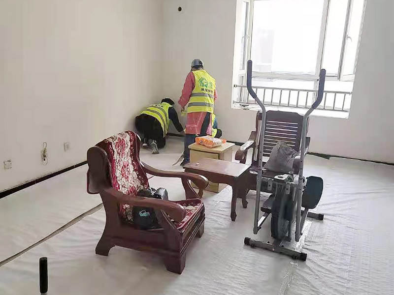 客廳墻壁掉墻皮可以怎樣處理？