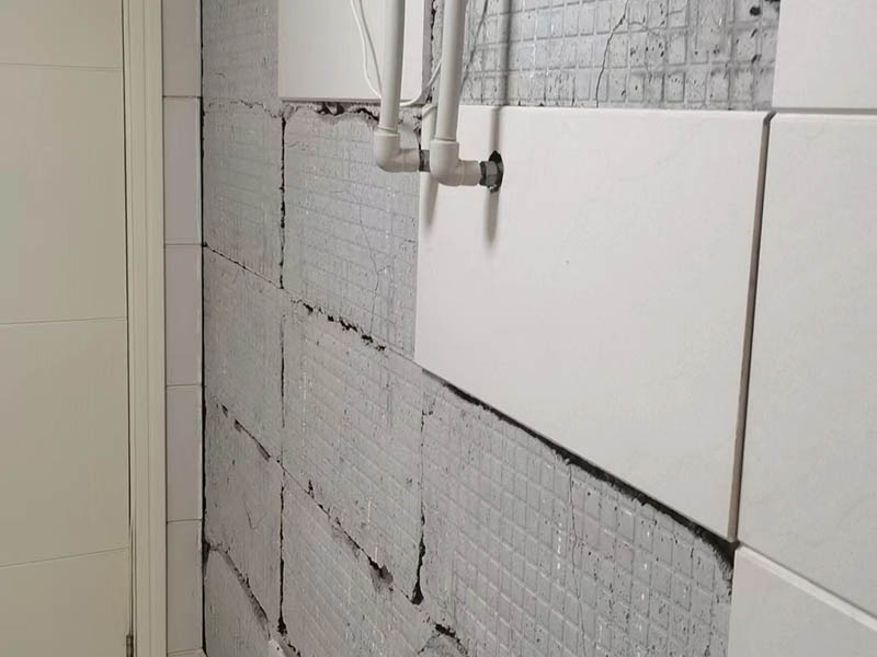 衛(wèi)生間墻磚翹起來了怎么修復(fù)？