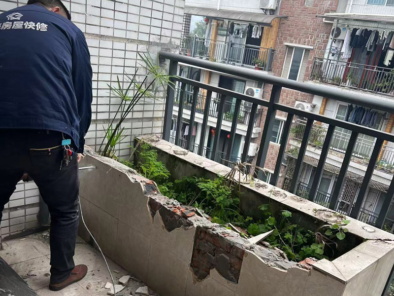 陽臺(tái)地下水管怎么改造壞了修復(fù)