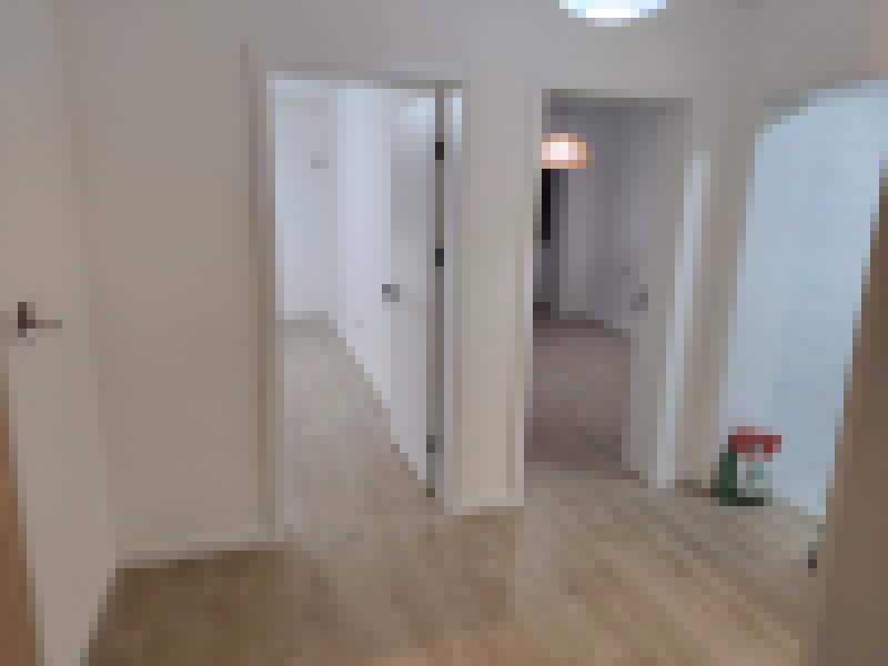 衛(wèi)生間隔壁的墻壁起皮脫落怎么辦