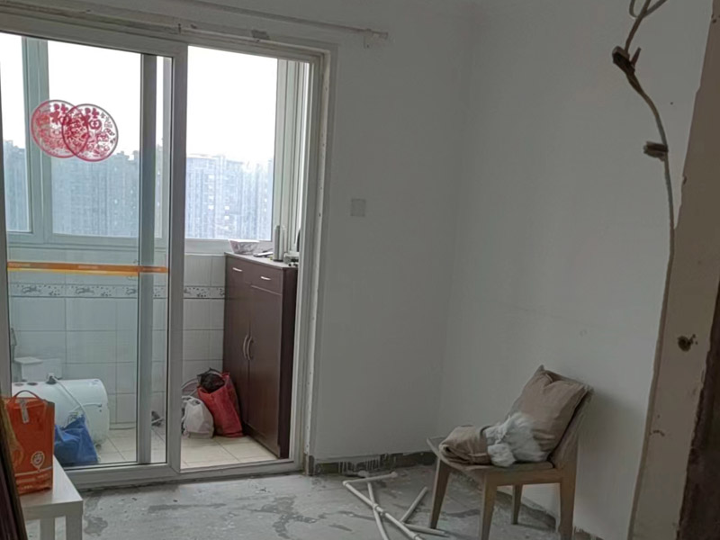 陽臺(tái)墻面瓷磚哪種規(guī)格好