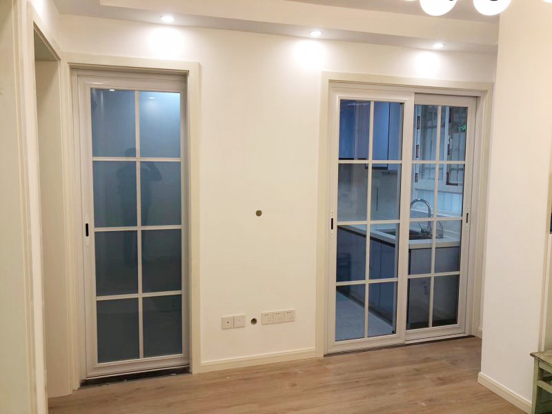 推拉門滑輪脫落壞了維修多少錢