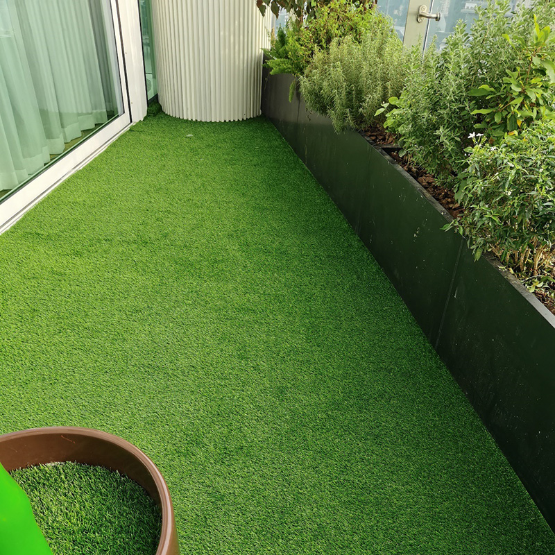 仿真草皮怎么固定到地面上