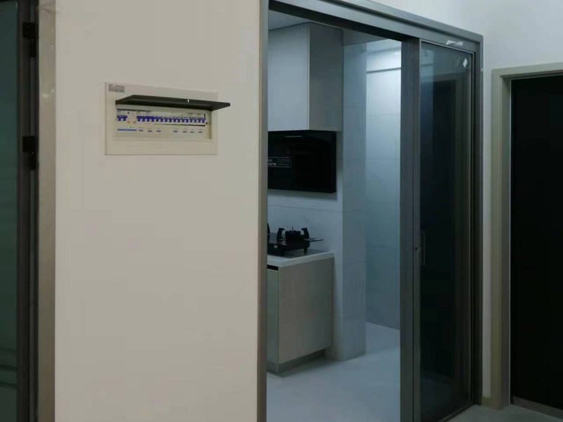 老舊廚房改造翻新：5萬預算打造現(xiàn)代簡