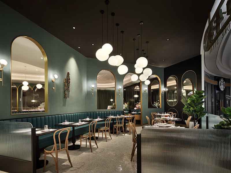 ?？谑忻捞m區(qū)店面裝修