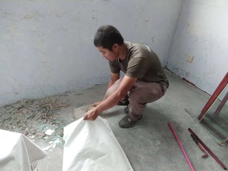 窗戶拆除、建渣清理